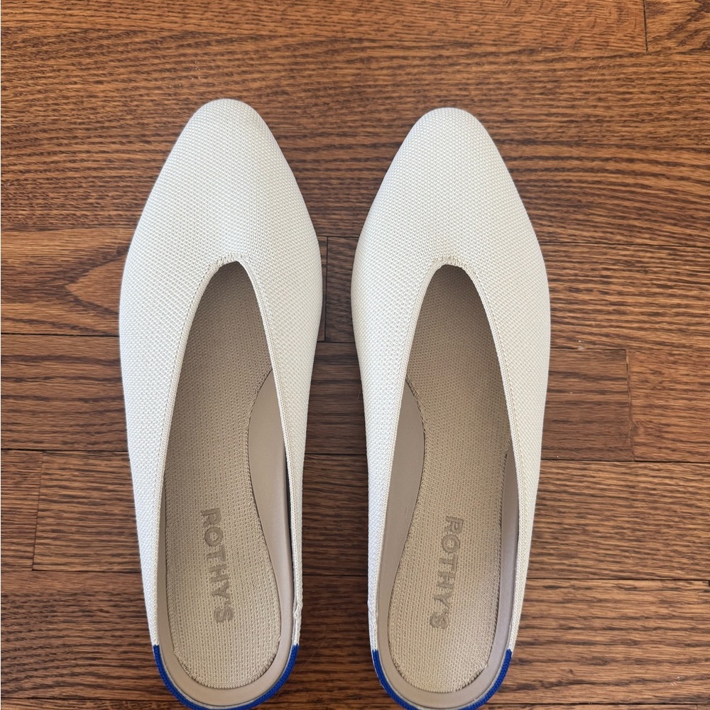 Rothy's White Pointed Knit Ballet Flats with Blue Heel Trim